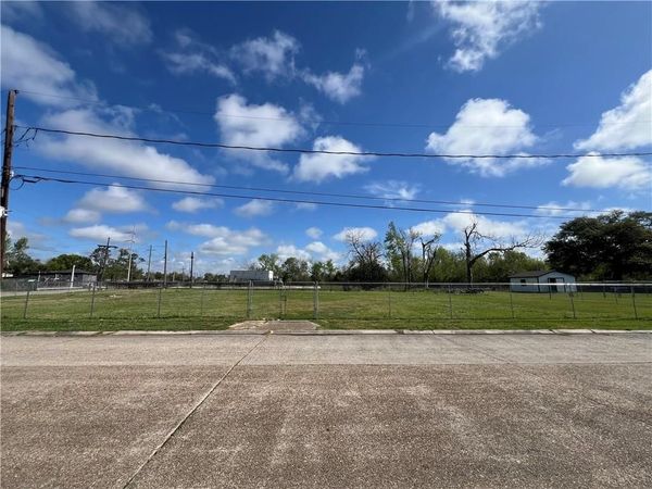 921 EAST Street, Houma, LA 70363