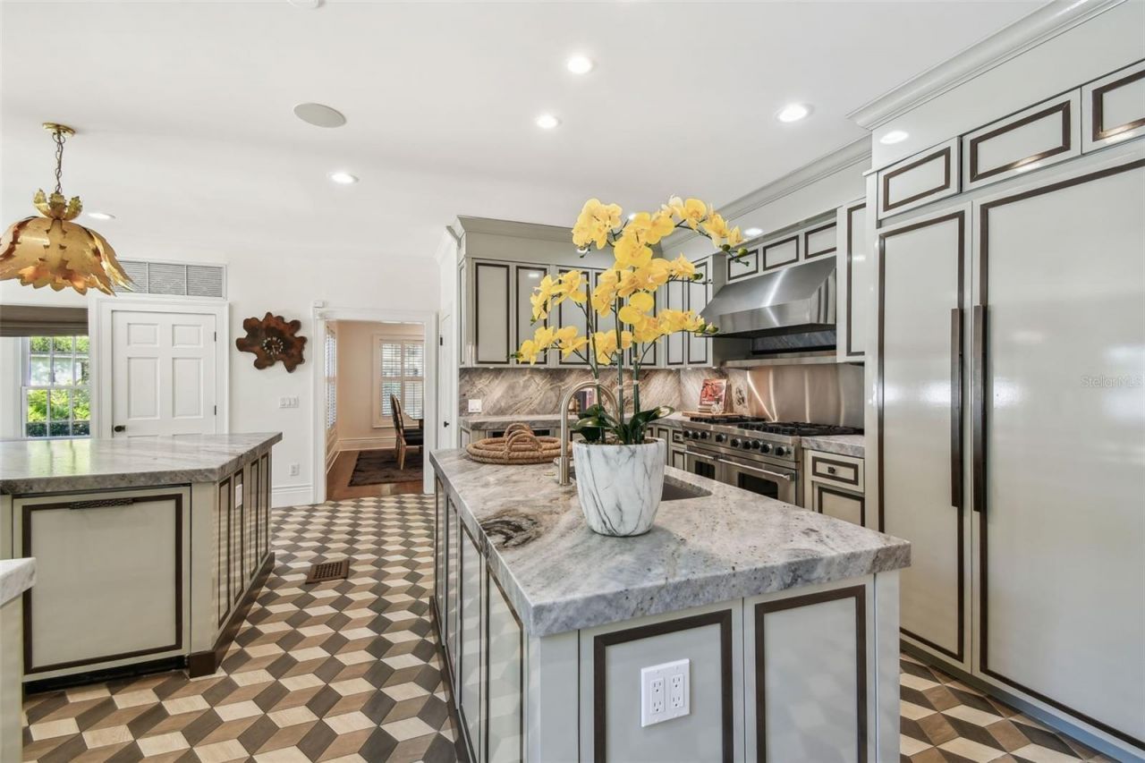 3313 W Mullen Avenue, Tampa, FL 33609 Photo