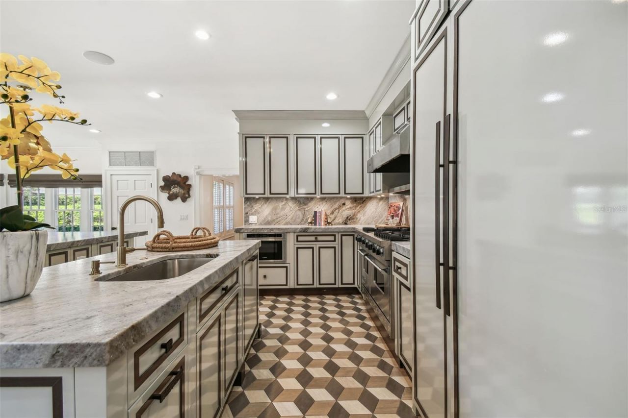 3313 W Mullen Avenue, Tampa, FL 33609 Photo