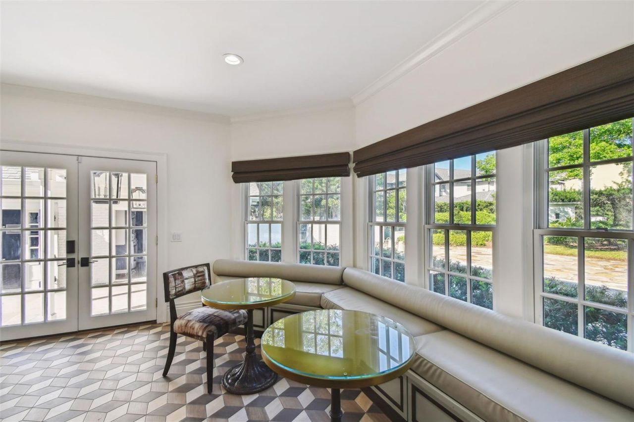 3313 W Mullen Avenue, Tampa, FL 33609 Photo