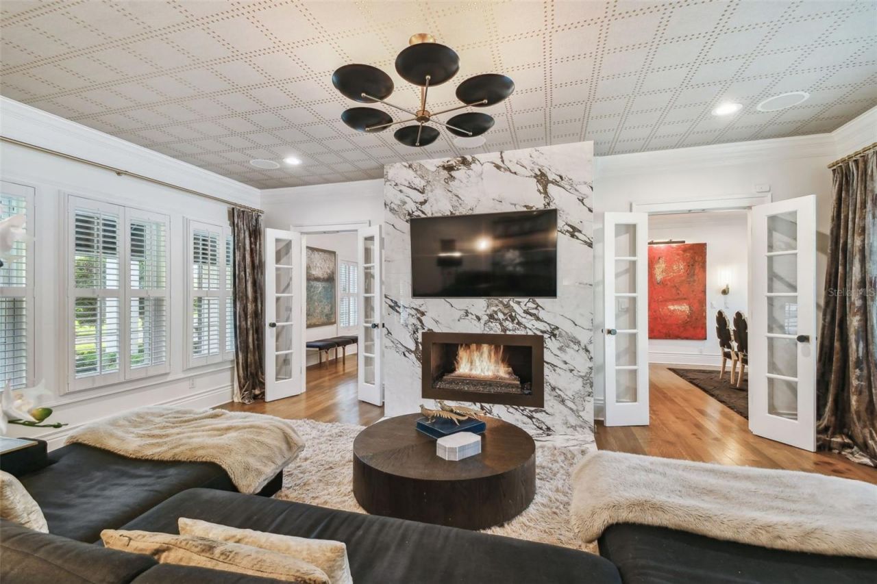 3313 W Mullen Avenue, Tampa, FL 33609 Photo