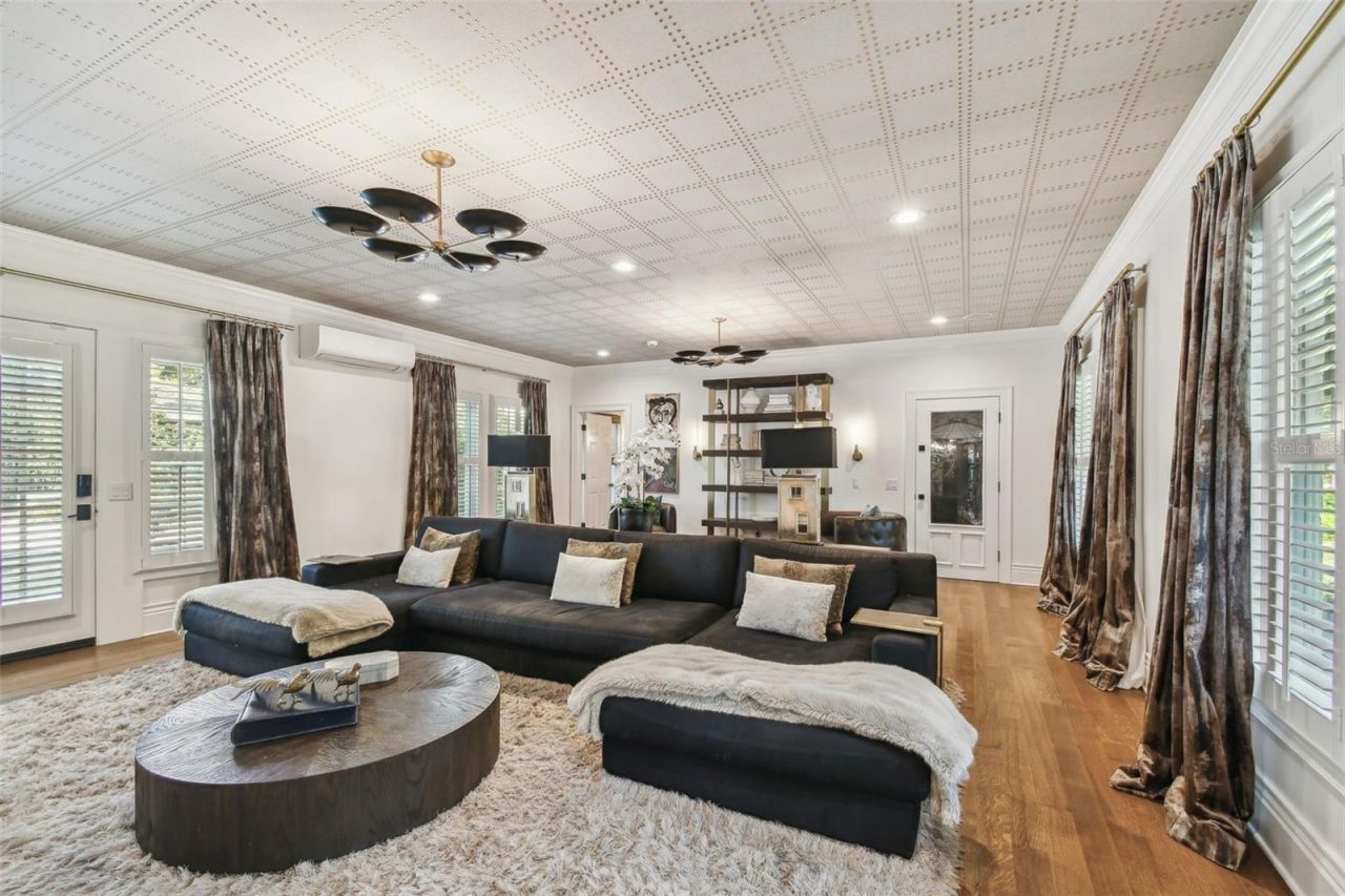 3313 W Mullen Avenue, Tampa, FL 33609 Photo