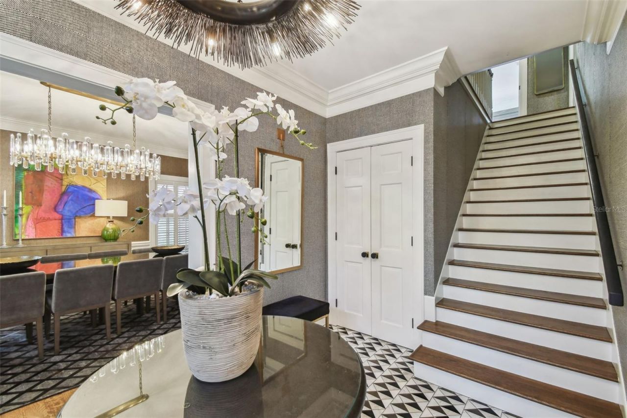 3313 W Mullen Avenue, Tampa, FL 33609 Photo