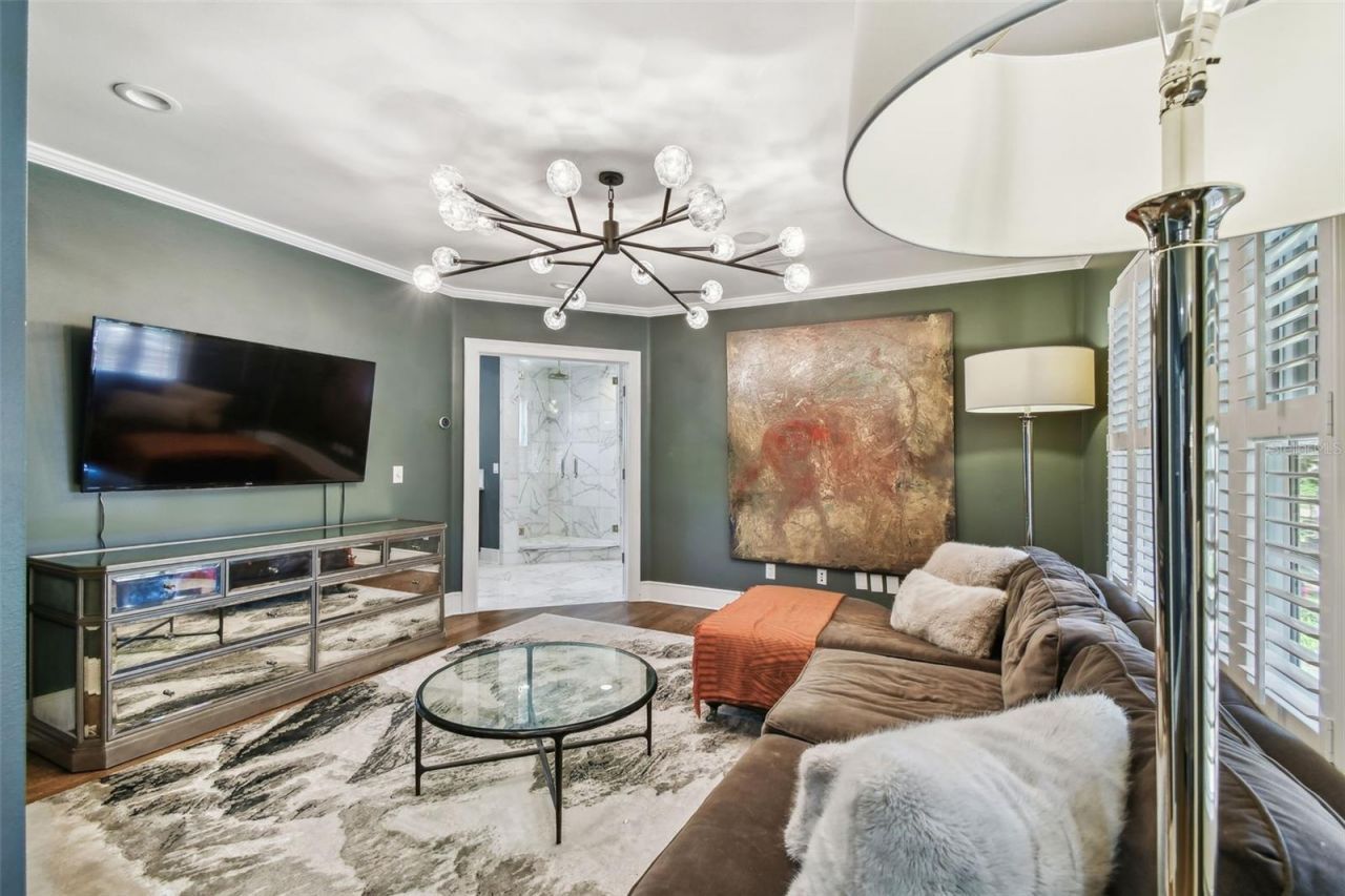 3313 W Mullen Avenue, Tampa, FL 33609 Photo