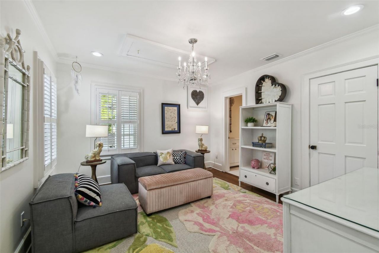 3313 W Mullen Avenue, Tampa, FL 33609 Photo