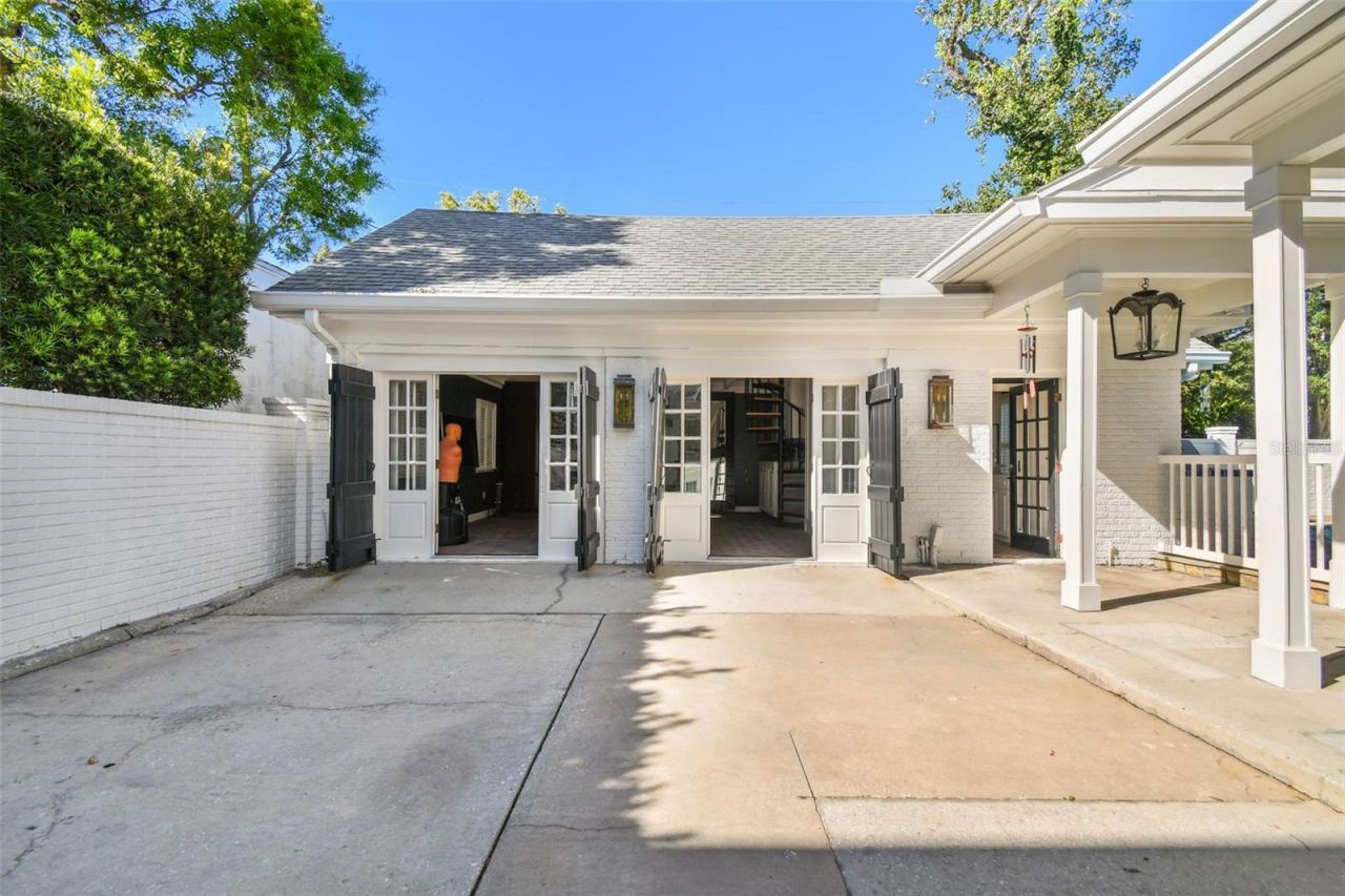 3313 W Mullen Avenue, Tampa, FL 33609 Photo