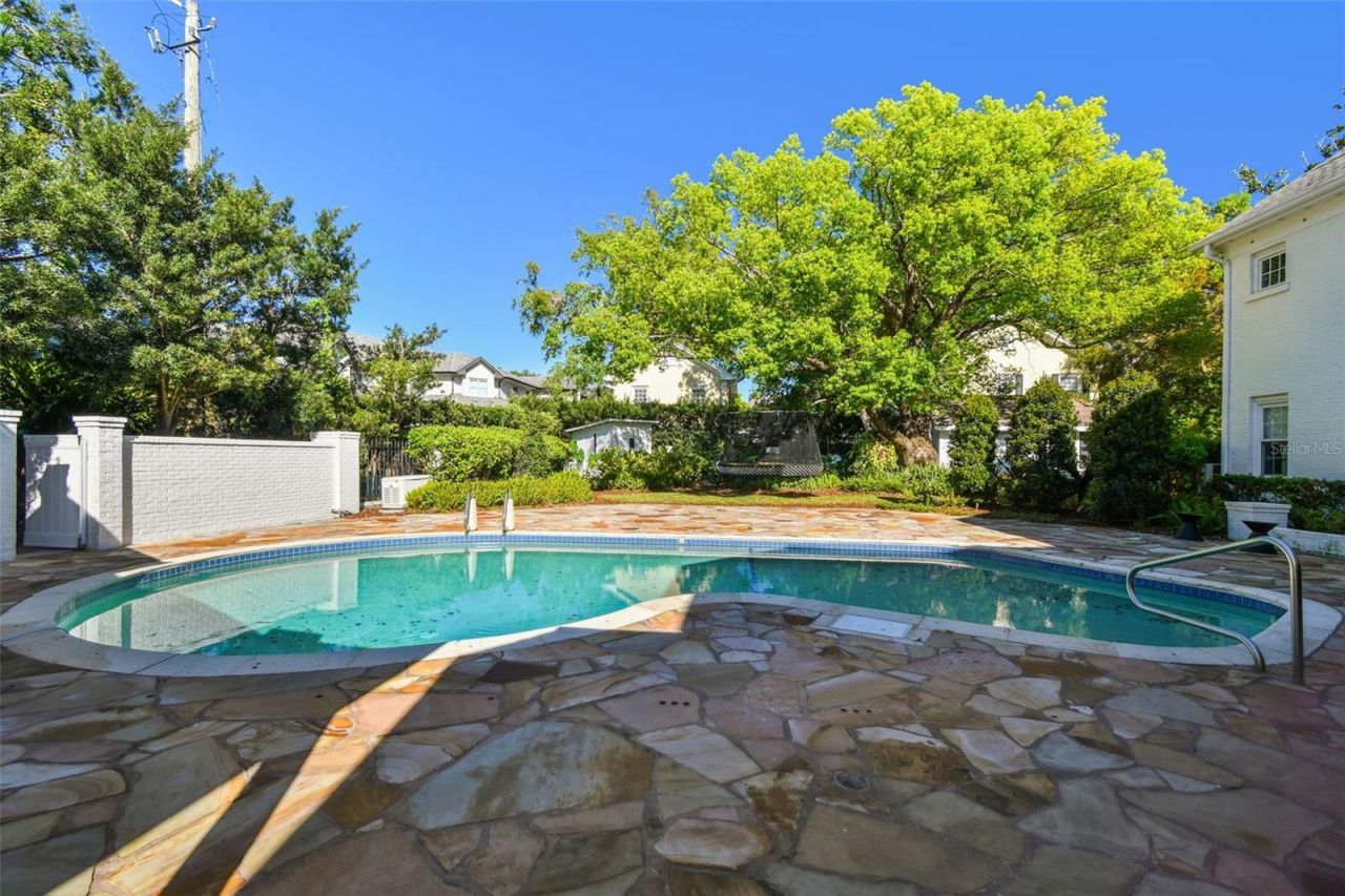 3313 W Mullen Avenue, Tampa, FL 33609 Photo