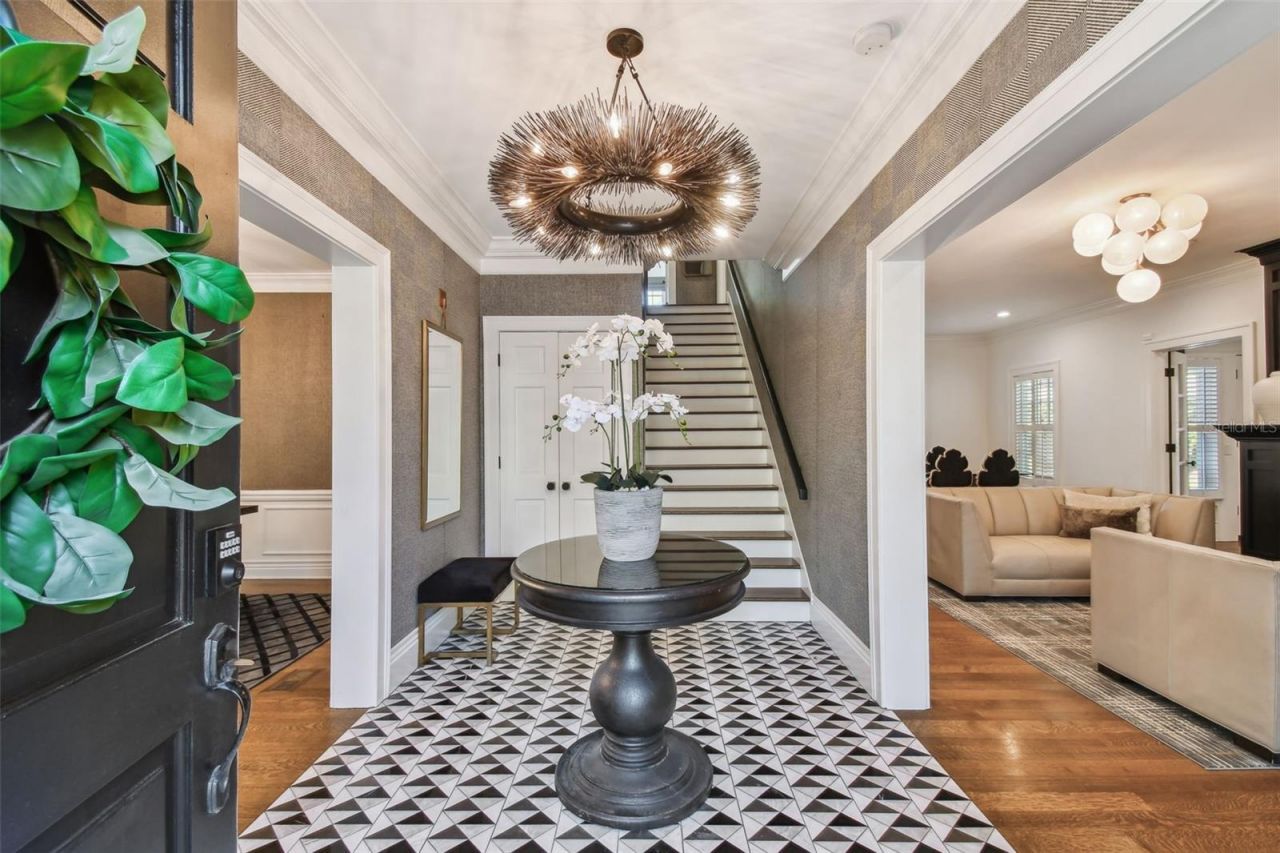 3313 W Mullen Avenue, Tampa, FL 33609 Photo