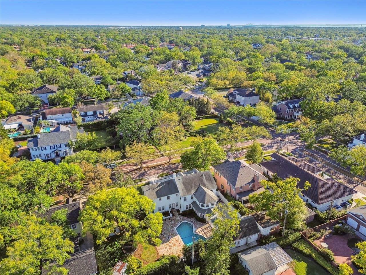 3313 W Mullen Avenue, Tampa, FL 33609 Photo