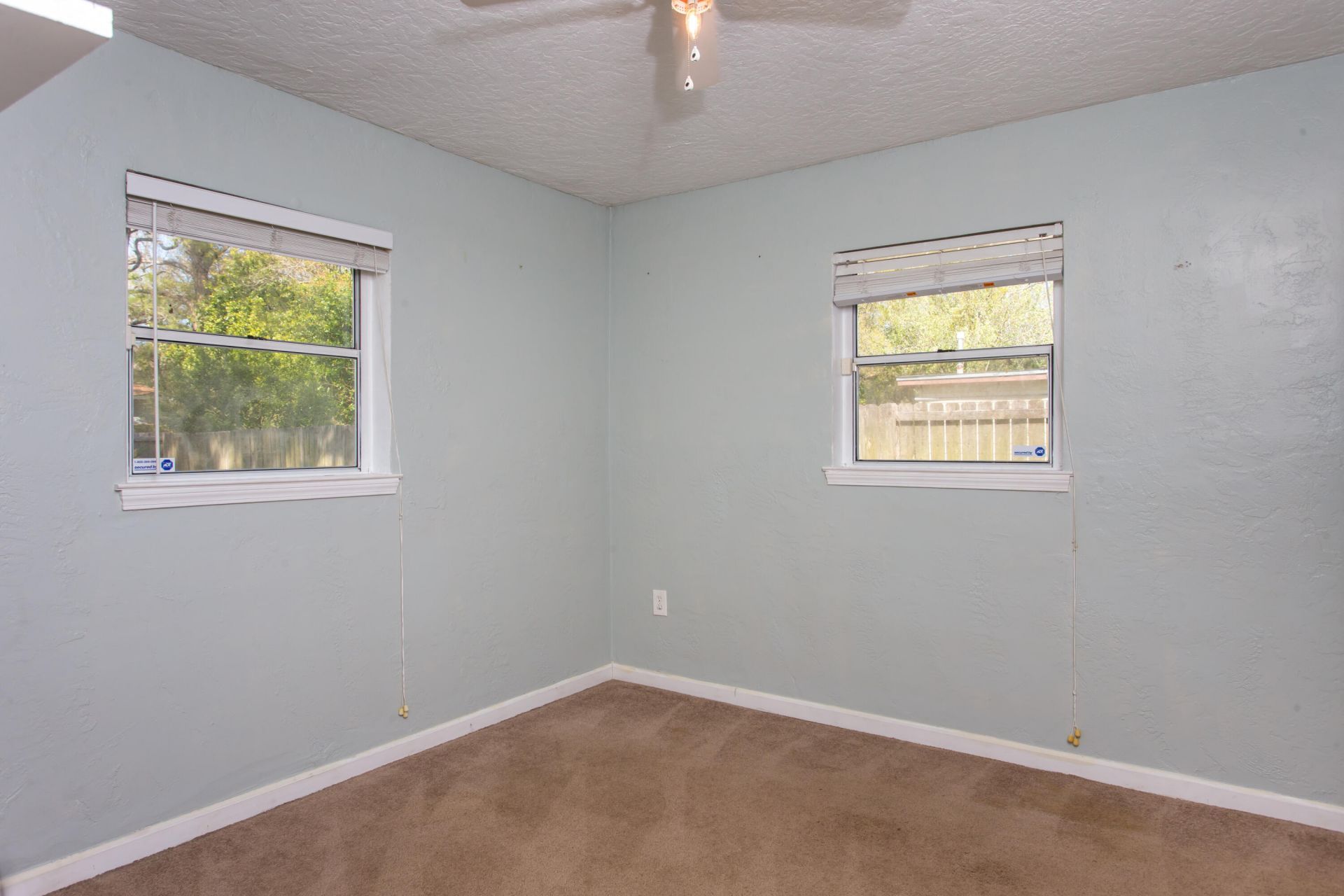 607 Hollywood Boulevard E, Mary Esther, FL 32569 Photo