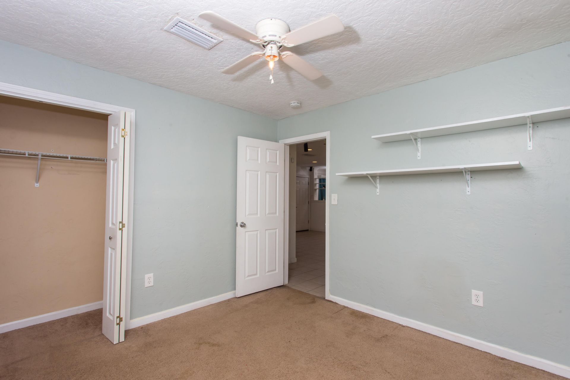 607 Hollywood Boulevard E, Mary Esther, FL 32569 Photo