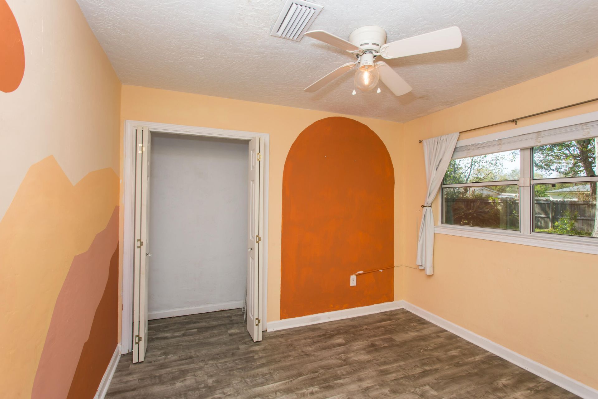 607 Hollywood Boulevard E, Mary Esther, FL 32569 Photo