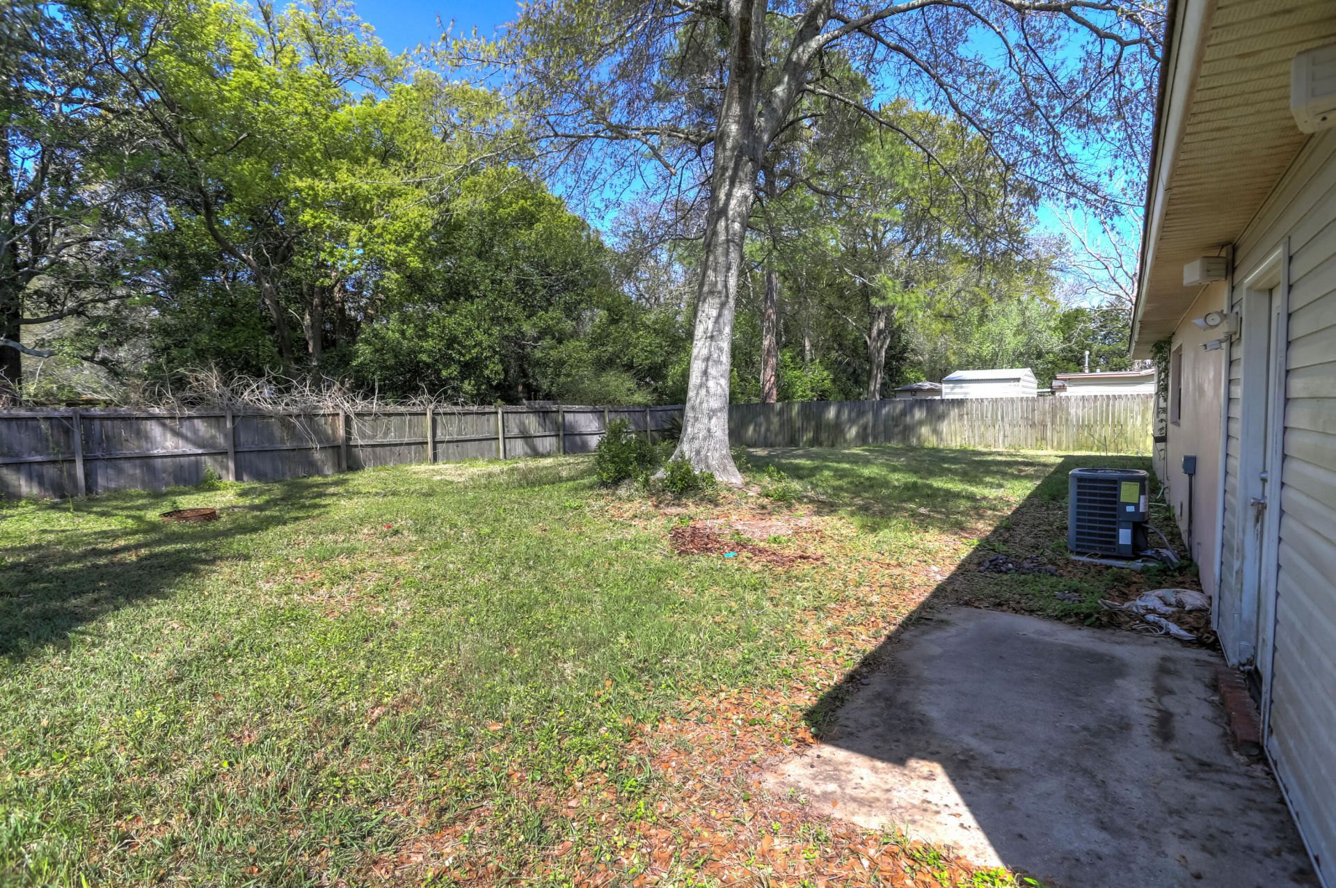 607 Hollywood Boulevard E, Mary Esther, FL 32569 Photo