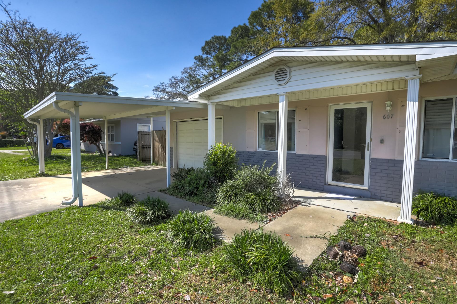 607 Hollywood Boulevard E, Mary Esther, FL 32569 Photo