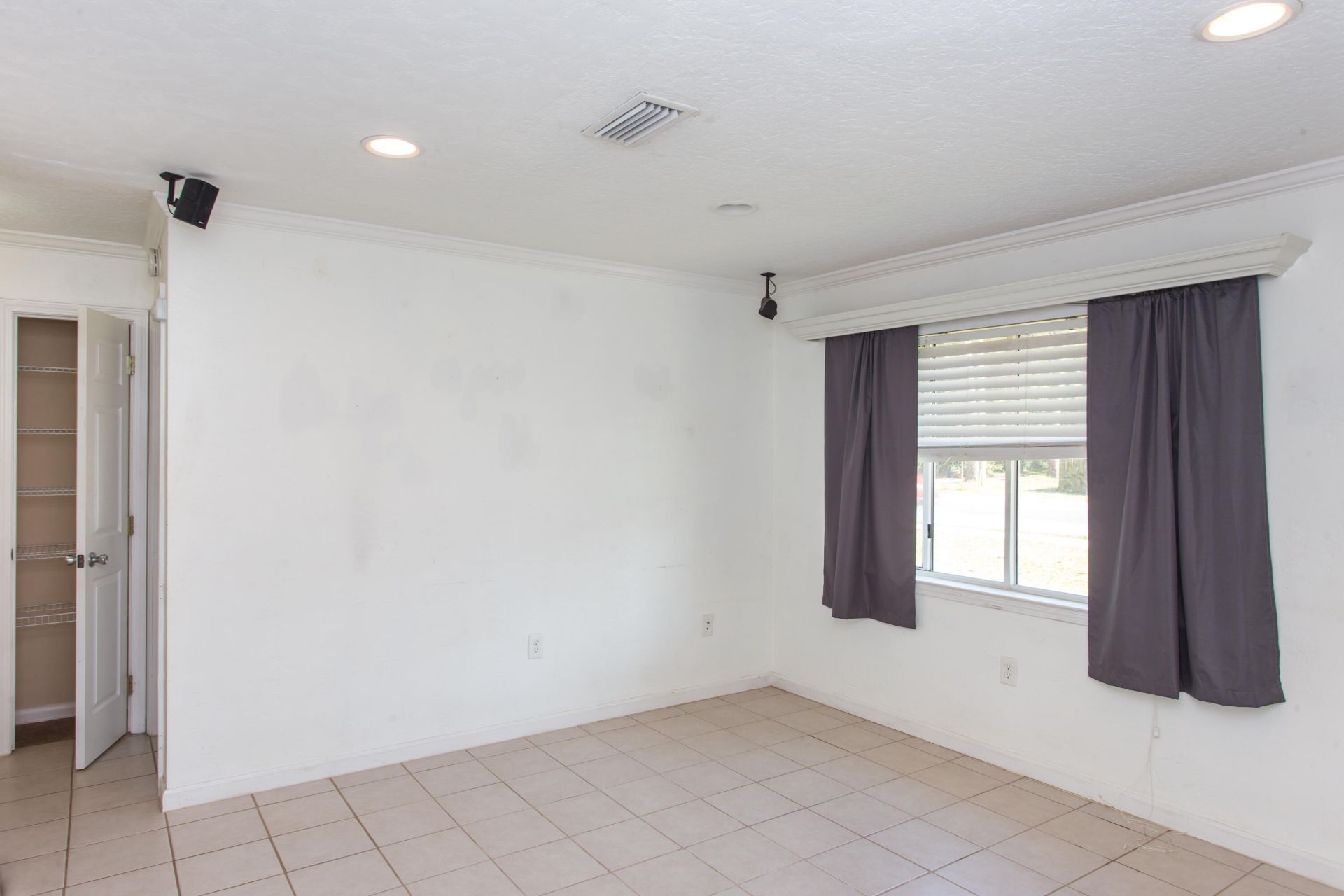 607 Hollywood Boulevard E, Mary Esther, FL 32569 Photo