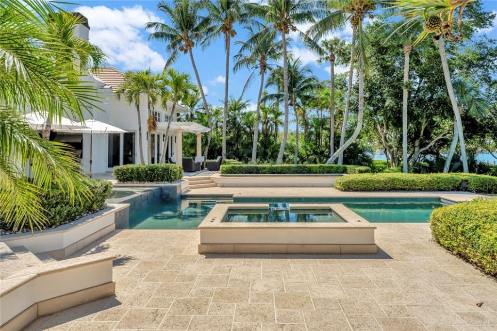 707 Grove Place, Vero Beach, FL 32963 Photo