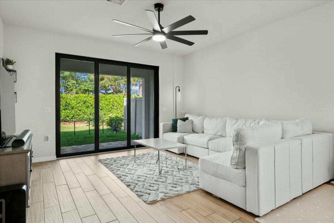 4801 Chantilly Road, Lake Worth, FL 33467 Photo