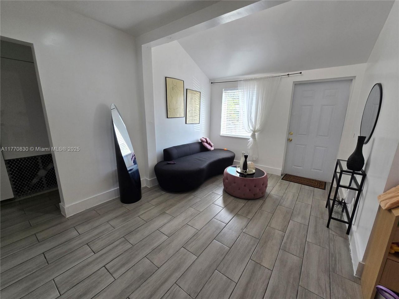 1011 NW 64th St, Miami, FL 33150 Photo