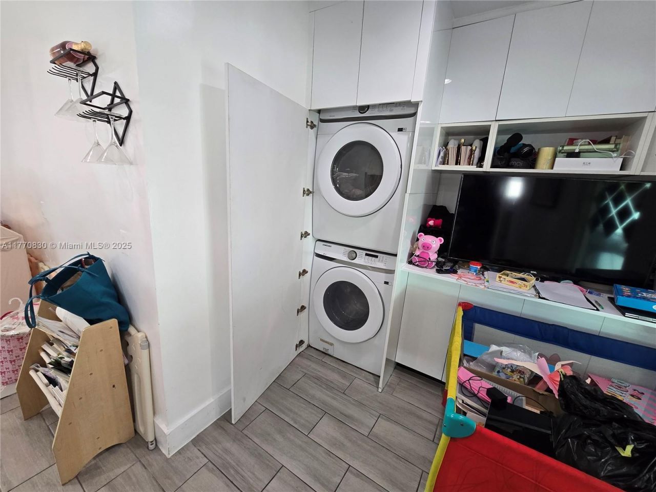 1011 NW 64th St, Miami, FL 33150 Photo