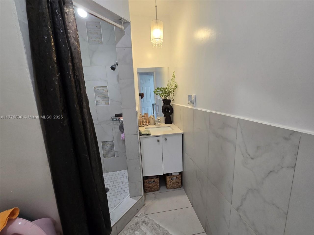 1011 NW 64th St, Miami, FL 33150 Photo