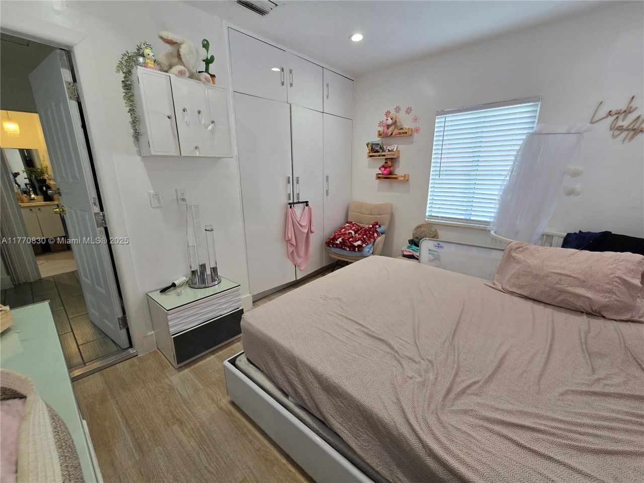 1011 NW 64th St, Miami, FL 33150 Photo