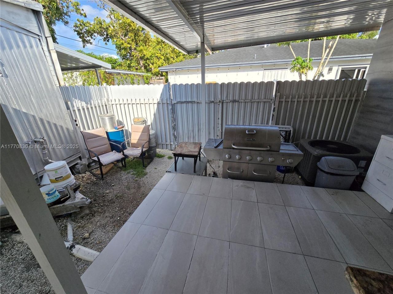 1011 NW 64th St, Miami, FL 33150 Photo