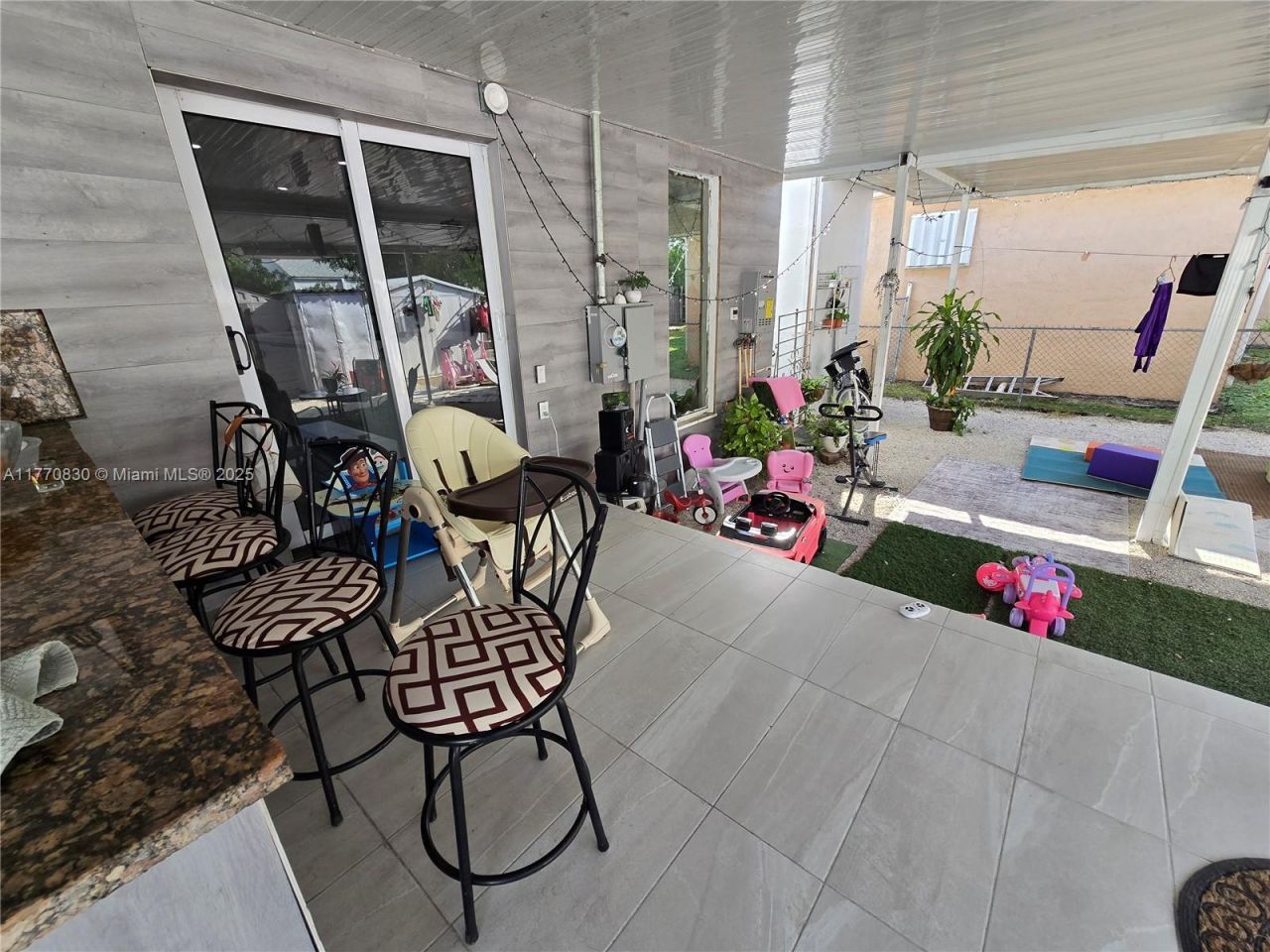 1011 NW 64th St, Miami, FL 33150 Photo