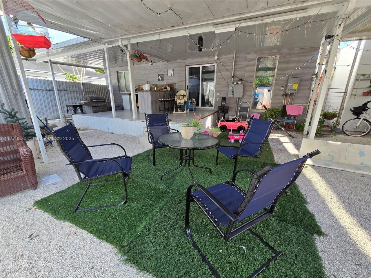 1011 NW 64th St, Miami, FL 33150 Photo