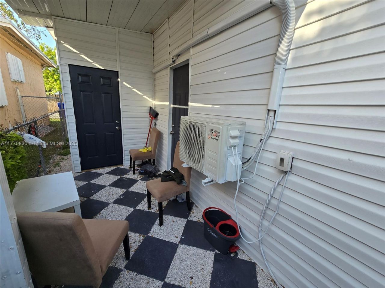 1011 NW 64th St, Miami, FL 33150 Photo