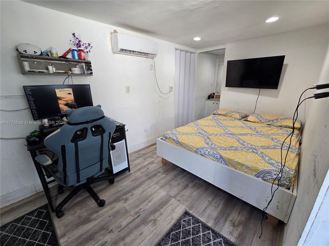 1011 NW 64th St, Miami, FL 33150 Photo