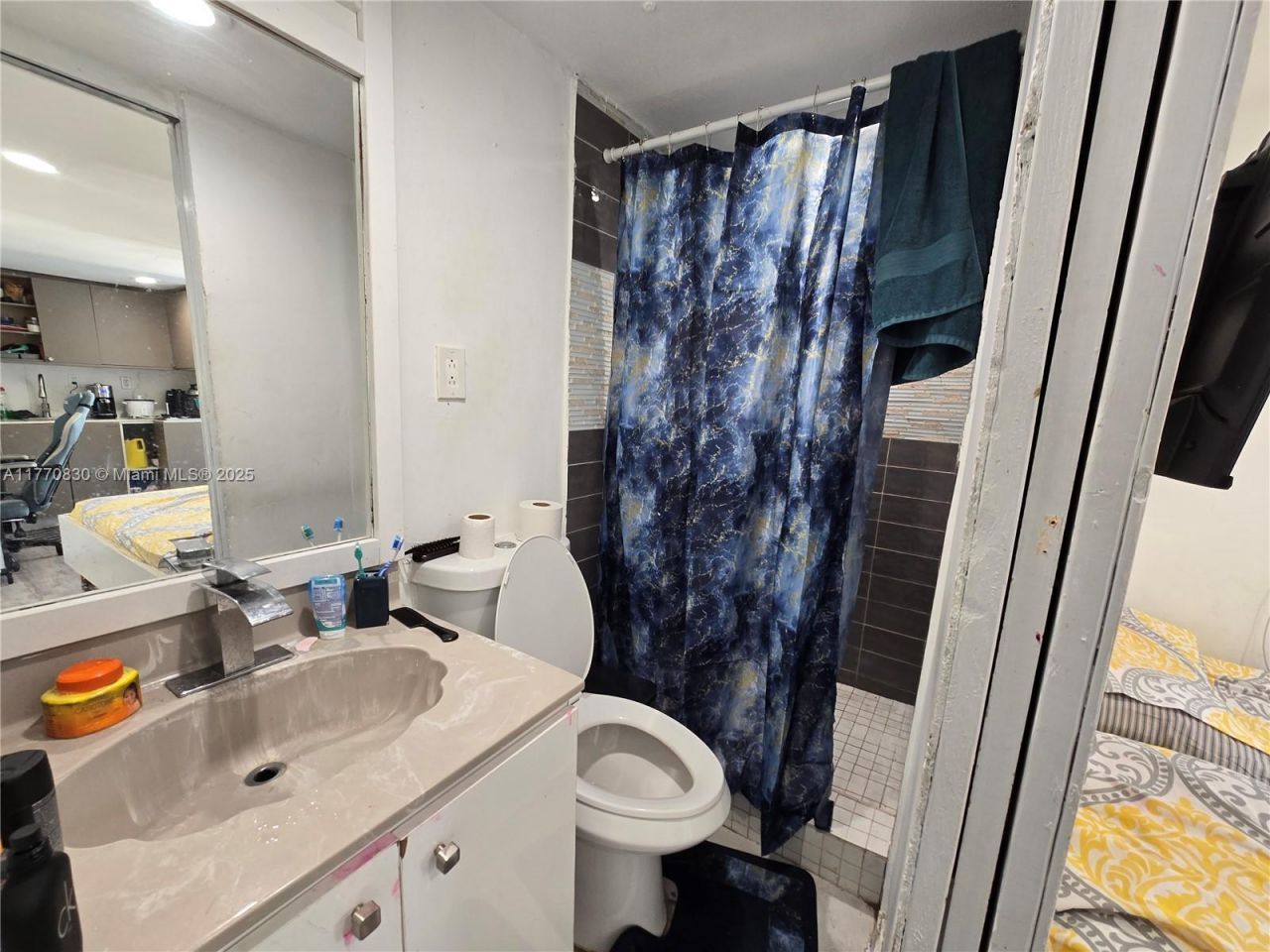 1011 NW 64th St, Miami, FL 33150 Photo