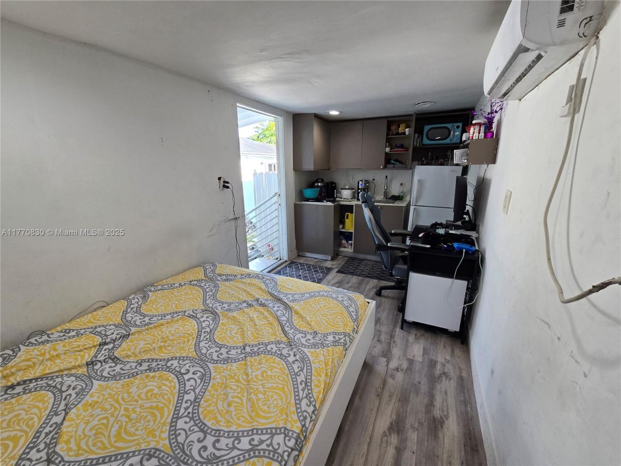 1011 NW 64th St, Miami, FL 33150 Photo