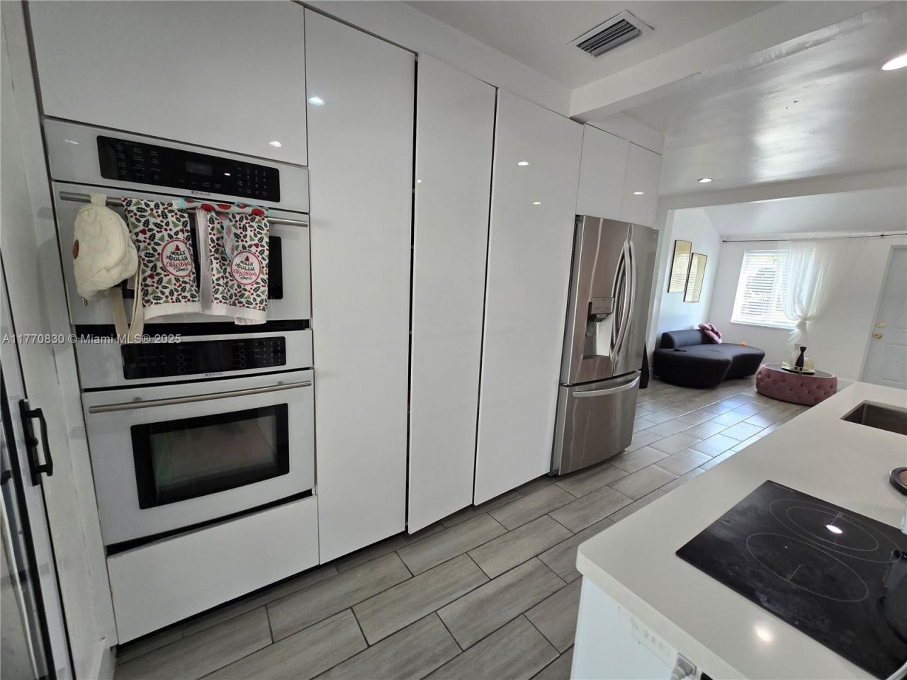 1011 NW 64th St, Miami, FL 33150 Photo