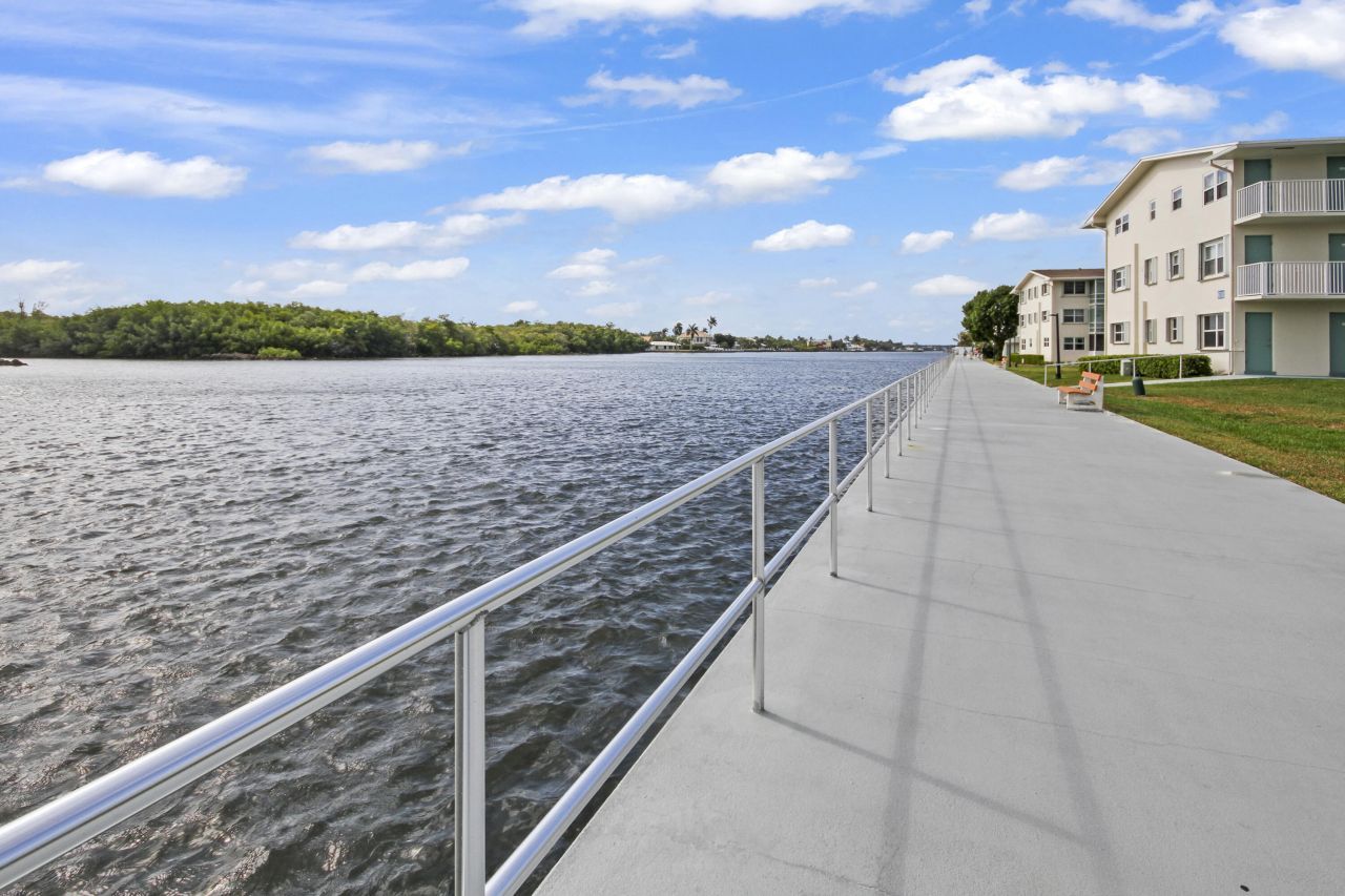 560 Horizons W, Unit 108, Boynton Beach, FL 33435 Photo