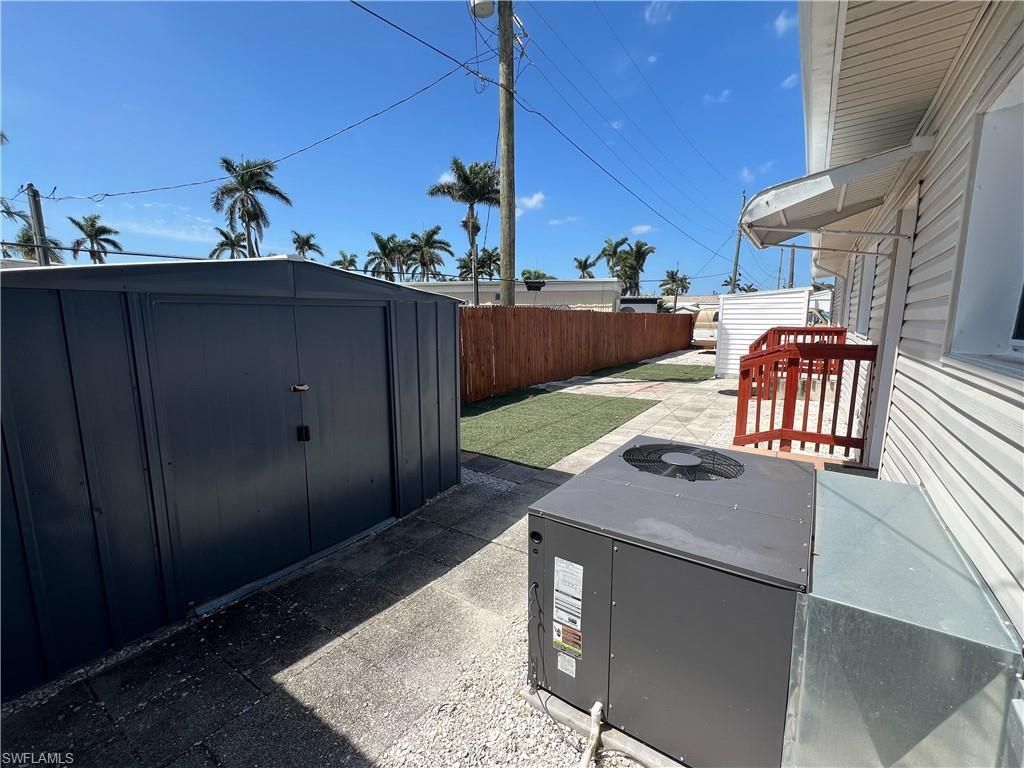 12071 Palm Dr, Fort Myers, FL 33908 Photo