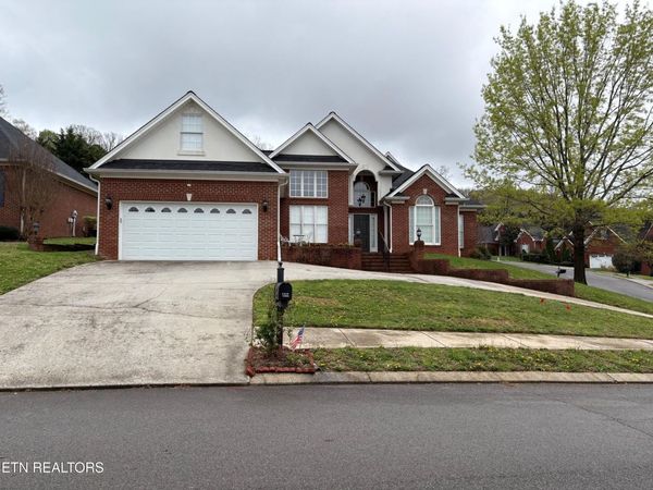 1951 NW Weston Hills Drive, Cleveland, TN 37312