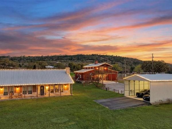 800 Quarter Horse Circle, Kingsland, TX 78639