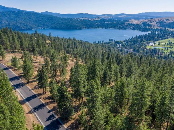 409 N West Starr Ln, Liberty Lake, WA 99019