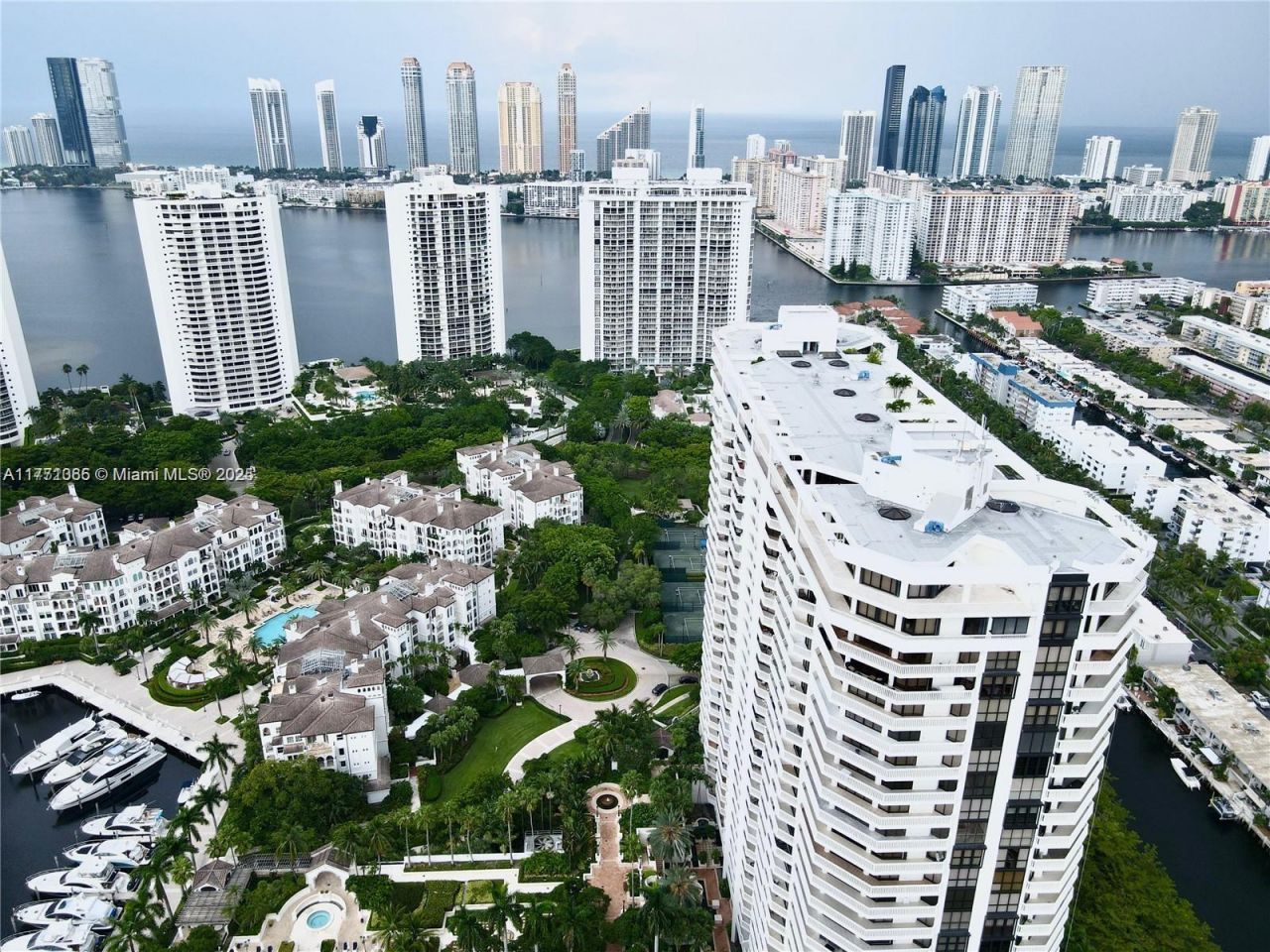 2000 Island Blvd, Unit 3009, Aventura, FL 33160 Photo