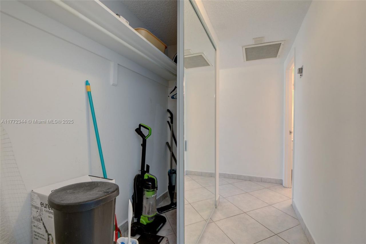 1950 S Ocean Dr, Unit 6G, Hallandale Beach, FL 33009 Photo