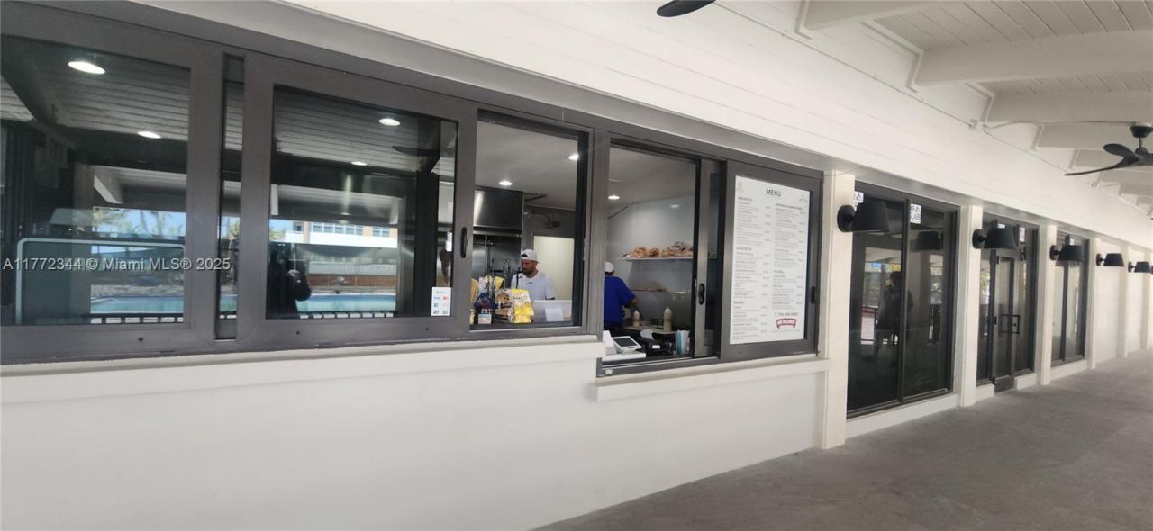 1950 S Ocean Dr, Unit 6G, Hallandale Beach, FL 33009 Photo