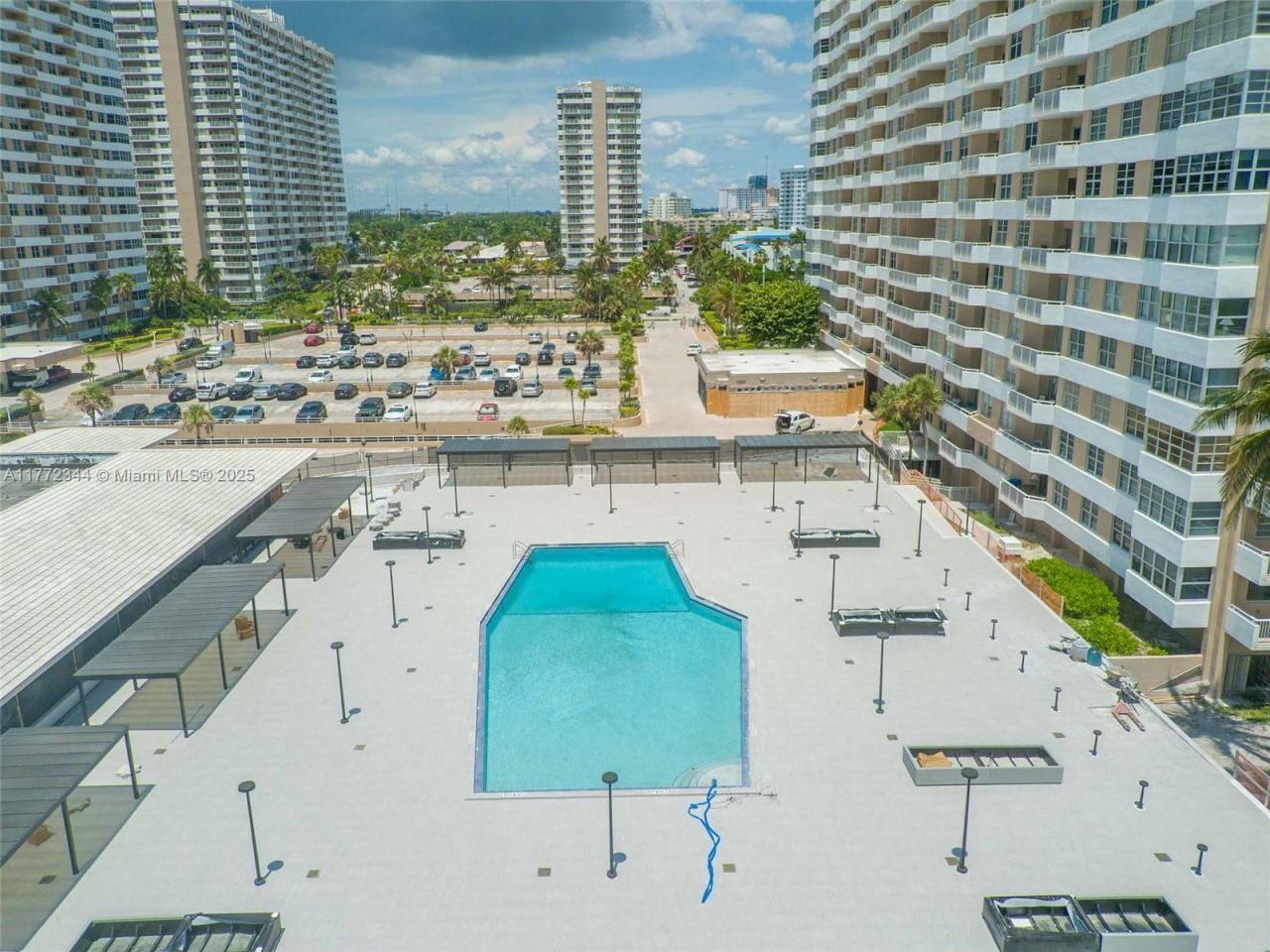1950 S Ocean Dr, Unit 6G, Hallandale Beach, FL 33009 Photo
