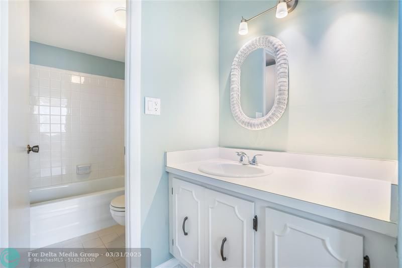 3113 S Ocean Drive, Unit 1008, Hallandale Beach, FL 33009 Photo