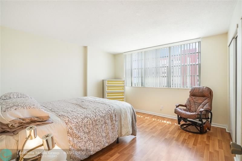 3113 S Ocean Drive, Unit 1008, Hallandale Beach, FL 33009 Photo