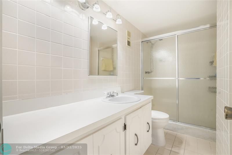 3113 S Ocean Drive, Unit 1008, Hallandale Beach, FL 33009 Photo