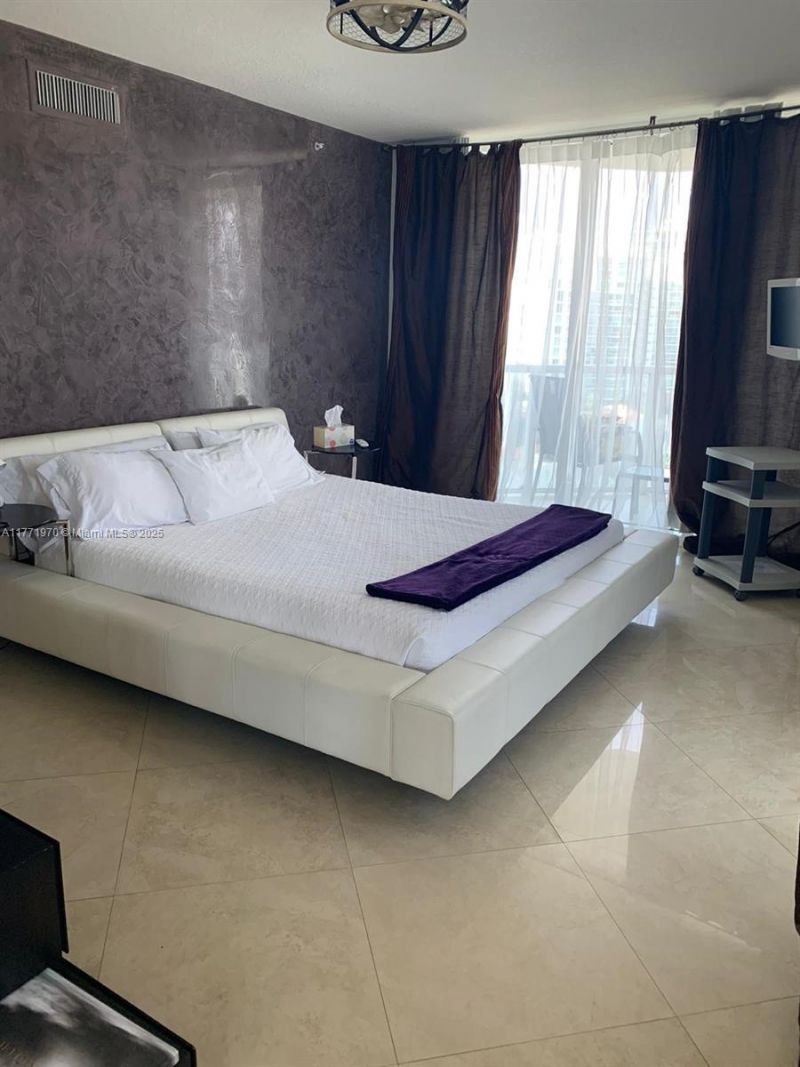 16699 Collins Ave, Unit 1607, Sunny Isles Beach, FL 33160 Photo