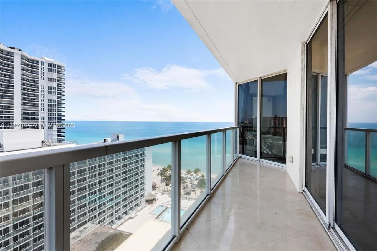 16699 Collins Ave, Unit 1607, Sunny Isles Beach, FL 33160 Photo