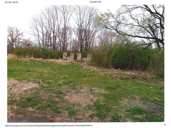 805 Piggott, East St Louis, IL 62201