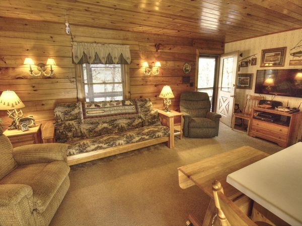 N16180 Deerfield Dr, Armenia, WI 54457