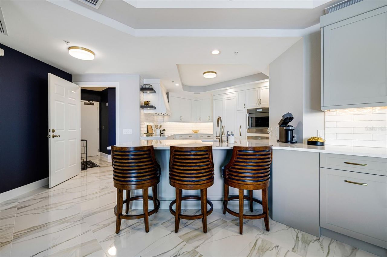 2745 1st Street, Unit 1402, Fort Myers, FL 33916 Photo